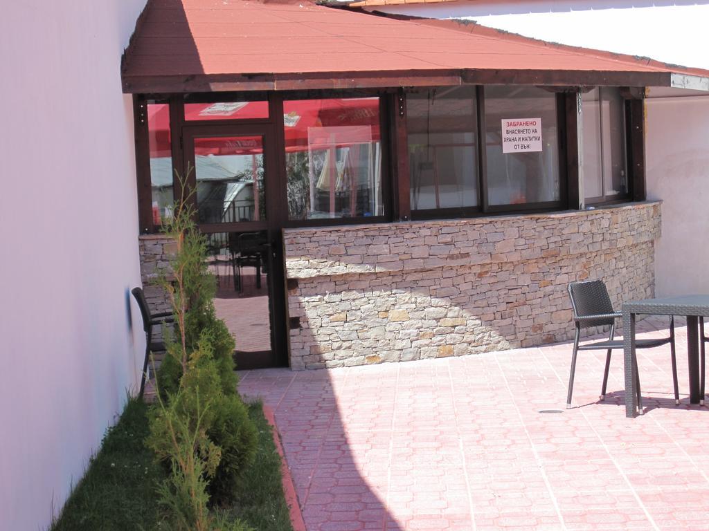 Hotel Deyanira Gorno Dryanovo Luaran gambar
