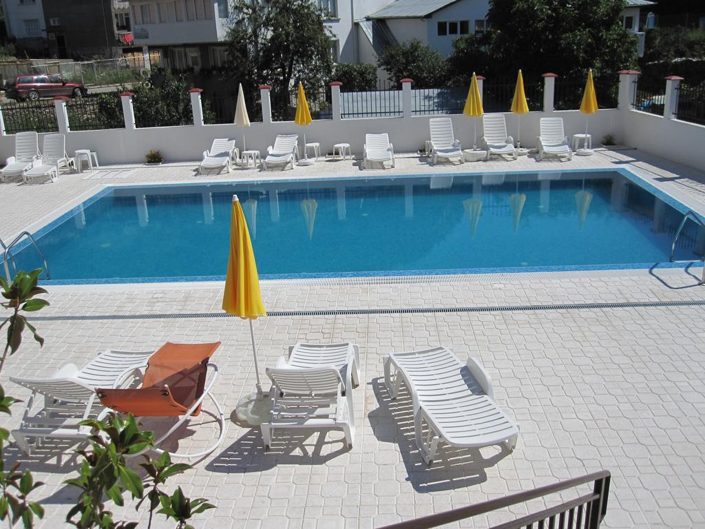 Hotel Deyanira Gorno Dryanovo Luaran gambar