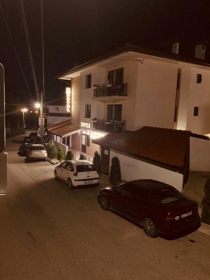 Hotel Deyanira Gorno Dryanovo Luaran gambar